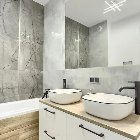 Superapart Komputerowa 8