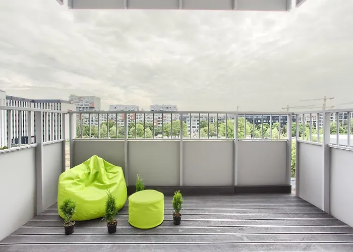 Superapart Komputerowa 8 *