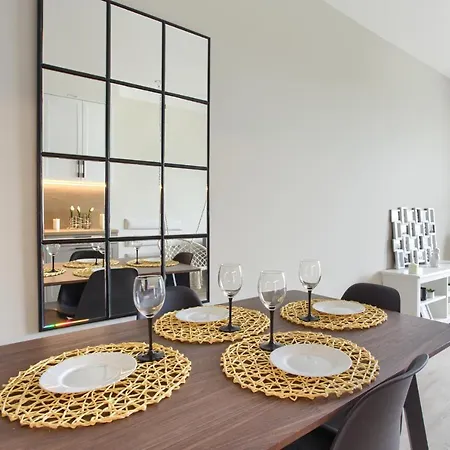 Superapart Komputerowa 8 * ורשה