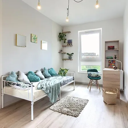 Superapart Komputerowa 8 מלון ורשה